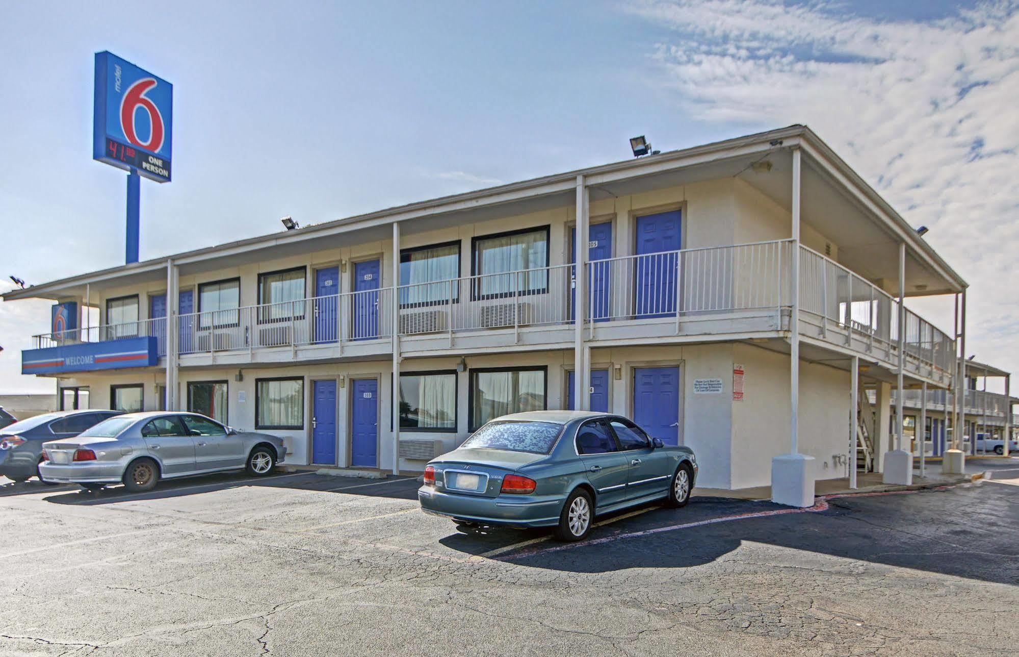 Motel 6 Denton, Tx - Unt Luaran gambar